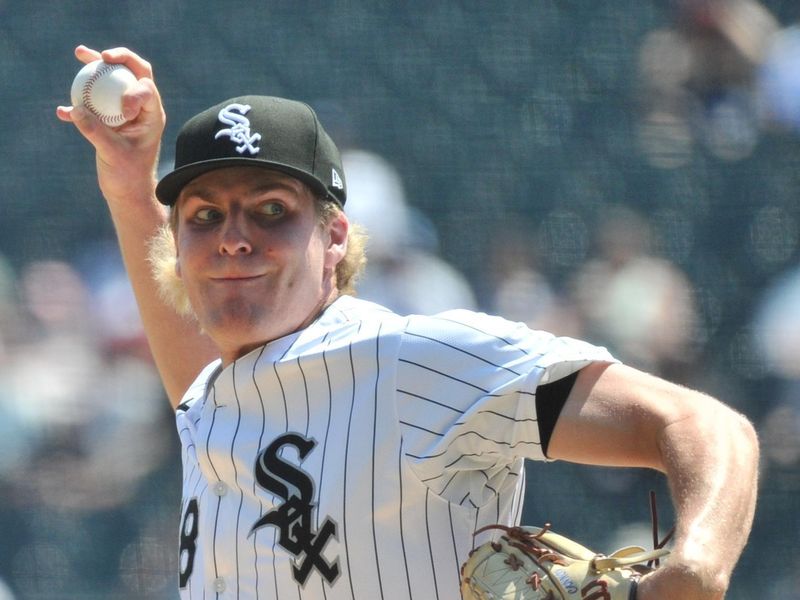 Aug 25, 2024; Chicago, Illinois, USA; Chicago White Sox starting pitcher Jonathan Cannon (48) pitches during the first inning against the Detroit Tigers at Guaranteed Rate Field. Mandatory Credit: Patrick Gorski-USA TODAY Sports