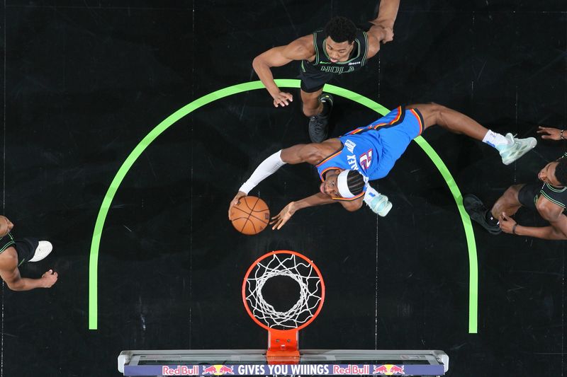 NEW ORLEANS, LA - JANUARY 26: Shai Gilgeous-Alexander #2 of the Oklahoma City Thunder drives to the basket during the game against the New Orleans Pelicans on January 26, 2024 at the Smoothie King Center in New Orleans, Louisiana. NOTE TO USER: User expressly acknowledges and agrees that, by downloading and or using this Photograph, user is consenting to the terms and conditions of the Getty Images License Agreement. Mandatory Copyright Notice: Copyright 2024 NBAE (Photo by Layne Murdoch Jr./NBAE via Getty Images)