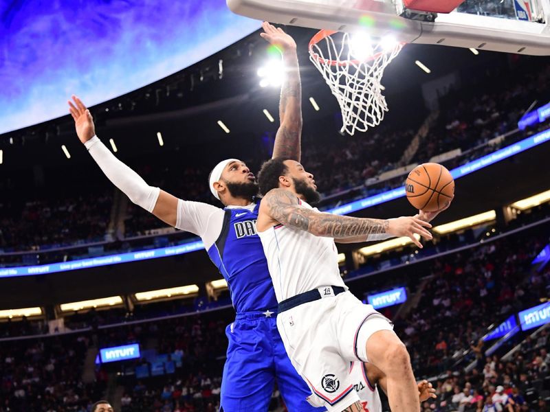 INGLEWOOD, CA - OCTOBER 14: Norman Powell #24 of the LA Clippers drives to the basket during the game against the Dallas Mavericks during a NBA Preseason game on October 14, 2024 at the Intuit Dome in Inglewood, California. NOTE TO USER: User expressly acknowledges and agrees that, by downloading and/or using this Photograph, user is consenting to the terms and conditions of the Getty Images License Agreement. Mandatory Copyright Notice: Copyright 2024 NBAE (Photo by Adam Pantozzi/NBAE via Getty Images)