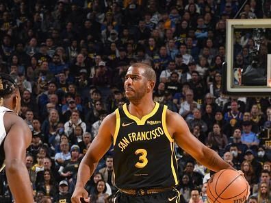 SAN FRANCISCO, CA - NOVEMBER 24:  Chris Paul #3 of the Golden State Warriors handles the ball during the game  during the in-Season Tournament on November 24, 2023 at Chase Center in San Francisco, California. NOTE TO USER: User expressly acknowledges and agrees that, by downloading and or using this photograph, user is consenting to the terms and conditions of Getty Images License Agreement. Mandatory Copyright Notice: Copyright 2023 NBAE (Photo by Noah Graham/NBAE via Getty Images)