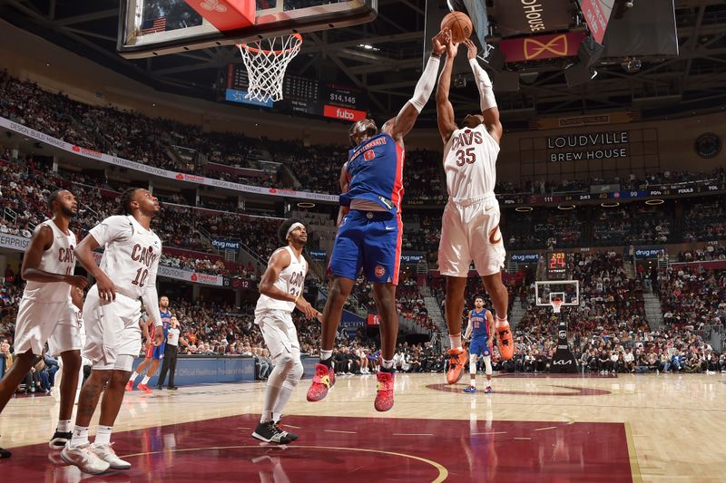 CLEVELAND, OH - OCTOBER 25:  Jalen Duren #0 of the Detroit Pistons blocks the ball during the game against the Cleveland Cavaliers on October 25, 2024 at Rocket Mortgage FieldHouse in Cleveland, Ohio. NOTE TO USER: User expressly acknowledges and agrees that, by downloading and/or using this Photograph, user is consenting to the terms and conditions of the Getty Images License Agreement. Mandatory Copyright Notice: Copyright 2024 NBAE (Photo by David Liam Kyle/NBAE via Getty Images)