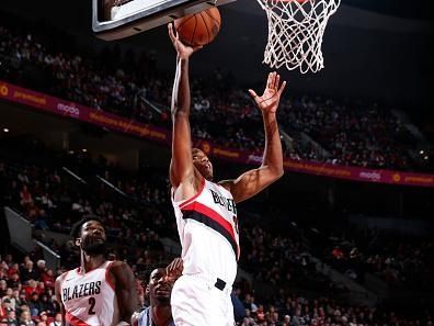 PORTLAND, OR - NOVEMBER 5: Jabari Walker #34 of the Portland Trail Blazers shoots the ball during the game against the Memphis Grizzlies on November 5, 2023 at the Moda Center Arena in Portland, Oregon. NOTE TO USER: User expressly acknowledges and agrees that, by downloading and or using this photograph, user is consenting to the terms and conditions of the Getty Images License Agreement. Mandatory Copyright Notice: Copyright 2023 NBAE (Photo by Cameron Browne/NBAE via Getty Images)