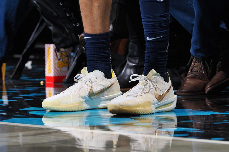 INDIANAPOLIS, IN - NOVEMBER 24: The sneakers worn by Kyshawn George #18 of the Washington Wizards during the game against the Indiana Pacers on November 24, 2024 at Gainbridge Fieldhouse in Indianapolis, Indiana. NOTE TO USER: User expressly acknowledges and agrees that, by downloading and or using this Photograph, user is consenting to the terms and conditions of the Getty Images License Agreement. Mandatory Copyright Notice: Copyright 2024 NBAE (Photo by Ron Hoskins/NBAE via Getty Images)