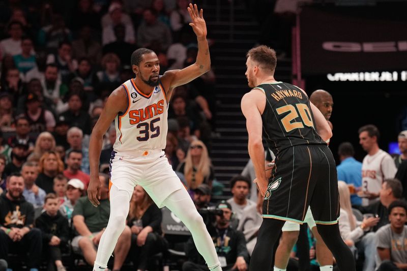 CHARLOTTE, NC - MARCH 1: Kevin Durant #35 of the Phoenix Suns plays defense against the Charlotte Hornets on March 1, 2023 at Spectrum Center in Charlotte, North Carolina. NOTE TO USER: User expressly acknowledges and agrees that, by downloading and or using this photograph, User is consenting to the terms and conditions of the Getty Images License Agreement. Mandatory Copyright Notice: Copyright 2023 NBAE (Photo by Jesse D. Garrabrant/NBAE via Getty Images)