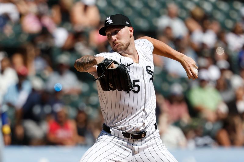 Sep 1, 2024; Chicago, Illinois, USA; Chicago White Sox starting pitcher Garrett Crochet (45) delivers a pitch against the New York Mets during the first inning at Guaranteed Rate Field. Mandatory Credit: Kamil Krzaczynski-USA TODAY Sports