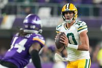 Green Bay Packers vs Minnesota Vikings: Showdown at Lambeau Field Highlights Malik Willis