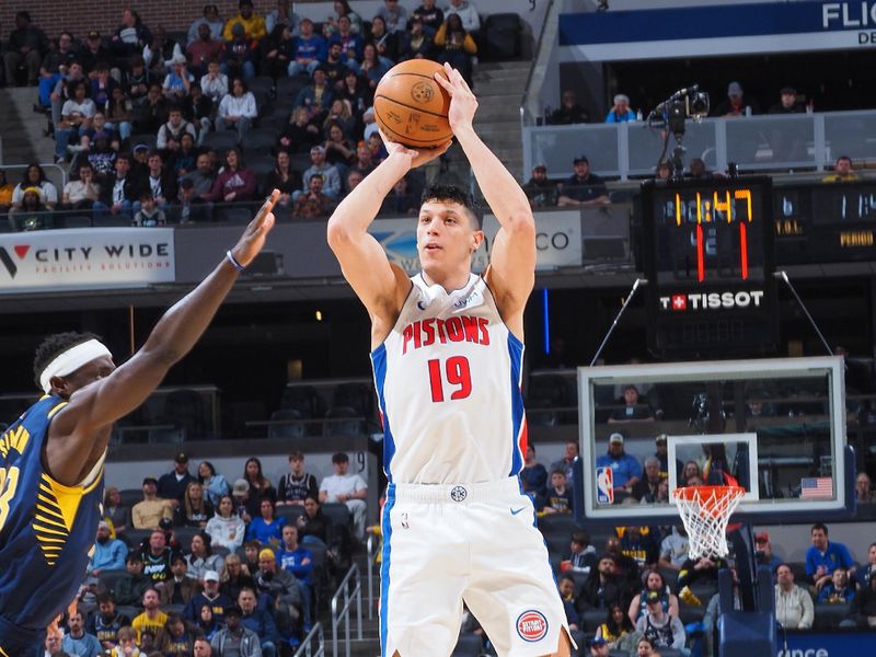 INDIANAPOLIS, IN - FEBRUARY 22:  Simone Fontecchio #19 of the Detroit Pistons shoots the ball during the game  on February 22, 2024 at Gainbridge Fieldhouse in Indianapolis, Indiana. NOTE TO USER: User expressly acknowledges and agrees that, by downloading and or using this Photograph, user is consenting to the terms and conditions of the Getty Images License Agreement. Mandatory Copyright Notice: Copyright 2024 NBAE (Photo by Ron Hoskins/NBAE via Getty Images)