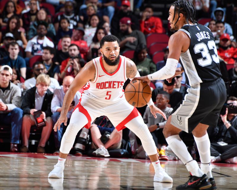 HOUSTON, TX - OCTOBER 17: Fred VanVleet #5 of the Houston Rockets plays defense during the game against the San Antonio Spurs on October 17, 2024 at the Toyota Center in Houston, Texas. NOTE TO USER: User expressly acknowledges and agrees that, by downloading and or using this photograph, User is consenting to the terms and conditions of the Getty Images License Agreement. Mandatory Copyright Notice: Copyright 2024 NBAE (Photo by Logan Riely/NBAE via Getty Images)