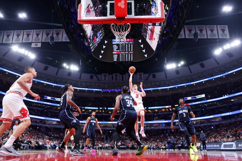 CHICAGO, IL - OCTOBER 30: Josh Giddey #3 of the Chicago Bulls drives to the basket during the game against the Orlando Magic on October 30, 2024 at United Center in Chicago, Illinois. NOTE TO USER: User expressly acknowledges and agrees that, by downloading and or using this photograph, User is consenting to the terms and conditions of the Getty Images License Agreement. Mandatory Copyright Notice: Copyright 2024 NBAE (Photo by Kamil Krzaczynski/NBAE via Getty Images)