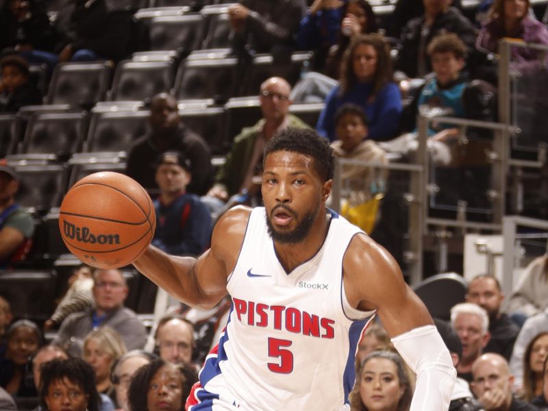 DETROIT, MI - NOVEMBER 10: Malik Beasley #5 of the Detroit Pistons drives to the basket during the game against the Houston Rockets on November 10, 2024 at Little Caesars Arena in Detroit, Michigan. NOTE TO USER: User expressly acknowledges and agrees that, by downloading and/or using this photograph, User is consenting to the terms and conditions of the Getty Images License Agreement. Mandatory Copyright Notice: Copyright 2024 NBAE (Photo by Brian Sevald/NBAE via Getty Images)