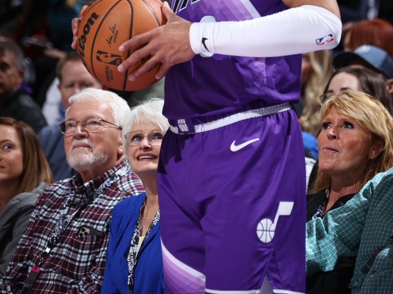 SALT LAKE CITY, UT - MARCH 4:  Keyonte George #3 of the Utah Jazz looks on during the game against the Washington Wizards on March 4, 2024 at vivint.SmartHome Arena in Salt Lake City, Utah. NOTE TO USER: User expressly acknowledges and agrees that, by downloading and or using this Photograph, User is consenting to the terms and conditions of the Getty Images License Agreement. Mandatory Copyright Notice: Copyright 2024 NBAE (Photo by Melissa Majchrzak/NBAE via Getty Images)