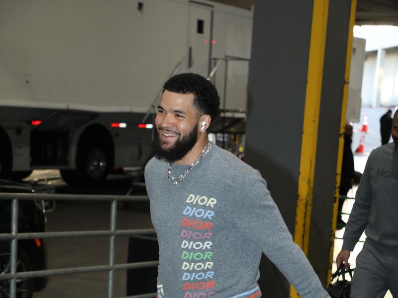 PORTLAND, OR - MARCH 8:  Fred VanVleet #5 of the Houston Rockets arrives to the arena before the game on March 8, 2024 at the Moda Center Arena in Portland, Oregon. NOTE TO USER: User expressly acknowledges and agrees that, by downloading and or using this photograph, user is consenting to the terms and conditions of the Getty Images License Agreement. Mandatory Copyright Notice: Copyright 2024 NBAE (Photo by Cameron Browne/NBAE via Getty Images)