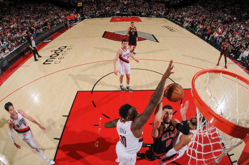 PORTLAND, OR - MARCH 24:  Zach LaVine #8 of the Chicago Bulls goes to the basket during the game on March 24, 2023 at the Moda Center Arena in Portland, Oregon. NOTE TO USER: User expressly acknowledges and agrees that, by downloading and or using this photograph, user is consenting to the terms and conditions of the Getty Images License Agreement. Mandatory Copyright Notice: Copyright 2023 NBAE (Photo by Cameron Browne/NBAE via Getty Images)