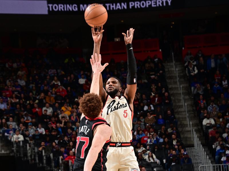 DETROIT, MI - NOVEMBER 24: Malik Beasley #5 of the Detroit Pistons shoots the ball during the game against the Toronto Raptors on November 24, 2024 at Little Caesars Arena in Detroit, Michigan. NOTE TO USER: User expressly acknowledges and agrees that, by downloading and/or using this photograph, User is consenting to the terms and conditions of the Getty Images License Agreement. Mandatory Copyright Notice: Copyright 2024 NBAE (Photo by Chris Schwegler/NBAE via Getty Images)