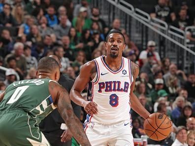 MILWAUKEE, WI - OCTOBER 26: De'Anthony Melton #8 of the Philadelphia 76ers dribbles the ball during the game against the Milwaukee Bucks on October 26, 2023 at the Fiserv Forum Center in Milwaukee, Wisconsin. NOTE TO USER: User expressly acknowledges and agrees that, by downloading and or using this Photograph, user is consenting to the terms and conditions of the Getty Images License Agreement. Mandatory Copyright Notice: Copyright 2023 NBAE (Photo by Gary Dineen/NBAE via Getty Images).