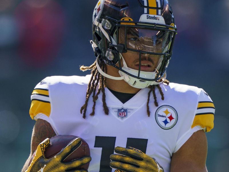 Pittsburgh Steelers wide receiver Chase Claypool looks on prior to the NFL football game against the Philadelphia Eagles, Sunday, Oct. 30, 2022, in Philadelphia. (AP Photo/Chris Szagola)