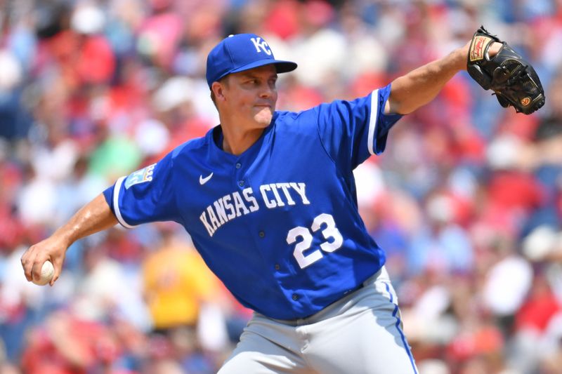 Aug 6, 2023; Philadelphia, Pennsylvania, USA; Kansas City Royals starting pitcher Zack Greinke (23) throws a pitch against the Philadelphia Phillies at Citizens Bank Park. Mandatory Credit: Eric Hartline-USA TODAY Sports