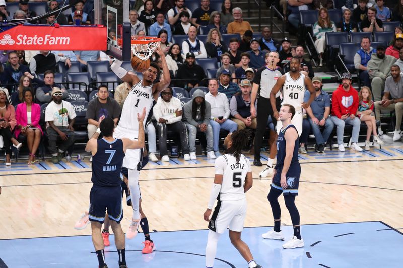 MEMPHIS, TN - FEBRUARY 3: Victor Wembanyama #1 of the San Antonio Spurs dunks the ball during the game against the Memphis Grizzlies on February 3, 2025 at FedExForum in Memphis, Tennessee. NOTE TO USER: User expressly acknowledges and agrees that, by downloading and or using this photograph, User is consenting to the terms and conditions of the Getty Images License Agreement. Mandatory Copyright Notice: Copyright 2025 NBAE (Photo by Joe Murphy/NBAE via Getty Images)