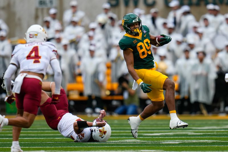 Oct 28, 2023; Waco, Texas, USA;  Baylor Bears tight end Drake Dabney (89) breaks free of a tackle against Iowa State Cyclones linebacker Kooper Ebel (47) during the first half at McLane Stadium. Mandatory Credit: Chris Jones-USA TODAY Sports