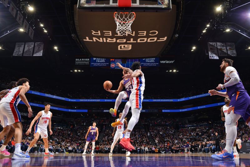 PHOENIX, AZ - FEBRUARY 14:  Eric Gordon #23 of the Phoenix Suns drives to the basket during the game against the Detroit Pistons on February 14, 2024 at Footprint Center in Phoenix, Arizona. NOTE TO USER: User expressly acknowledges and agrees that, by downloading and or using this photograph, user is consenting to the terms and conditions of the Getty Images License Agreement. Mandatory Copyright Notice: Copyright 2024 NBAE (Photo by Barry Gossage/NBAE via Getty Images)