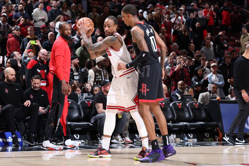 CHICAGO, IL - JANUARY 10: DeMar DeRozan #11 of the Chicago Bulls handles the ball during the game against the Houston Rockets on January 10, 2024 at United Center in Chicago, Illinois. NOTE TO USER: User expressly acknowledges and agrees that, by downloading and or using this photograph, User is consenting to the terms and conditions of the Getty Images License Agreement. Mandatory Copyright Notice: Copyright 2024 NBAE (Photo by Jeff Haynes/NBAE via Getty Images)