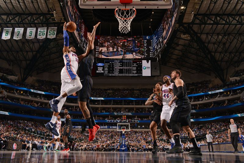 DALLAS, TX - MARCH 3: Tobias Harris #12 of the Philadelphia 76ers shoots the ball during the game against the Dallas Mavericks on March 3, 2024 at the American Airlines Center in Dallas, Texas. NOTE TO USER: User expressly acknowledges and agrees that, by downloading and or using this photograph, User is consenting to the terms and conditions of the Getty Images License Agreement. Mandatory Copyright Notice: Copyright 2024 NBAE (Photo by Glenn James/NBAE via Getty Images)