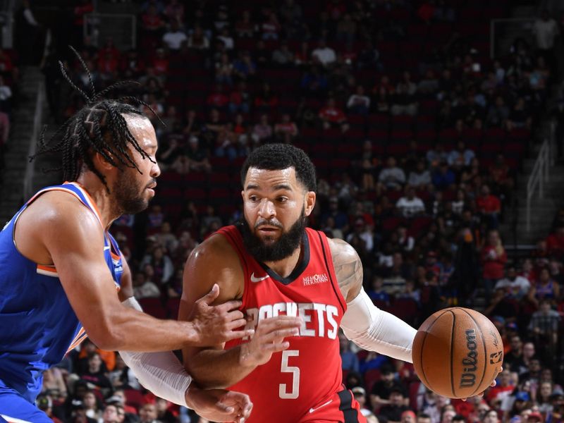 HOUSTON, TX - NOVEMBER 4: Fred VanVleet #5 of the Houston Rockets dribbles the ball during the game against the New York Knicks on November 4, 2024 at the Toyota Center in Houston, Texas. NOTE TO USER: User expressly acknowledges and agrees that, by downloading and or using this photograph, User is consenting to the terms and conditions of the Getty Images License Agreement. Mandatory Copyright Notice: Copyright 2024 NBAE (Photo by Logan Riely/NBAE via Getty Images)