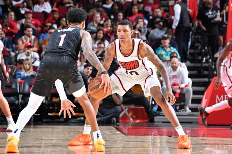 HOUSTON, TX -NOVEMBER 23: Jabari Smith Jr. #10 of the Houston Rockets plays defense during the game against the Portland Trail Blazers on November 23, 2024 at the Toyota Center in Houston, Texas. NOTE TO USER: User expressly acknowledges and agrees that, by downloading and or using this photograph, User is consenting to the terms and conditions of the Getty Images License Agreement. Mandatory Copyright Notice: Copyright 2024 NBAE (Photo by Logan Riely/NBAE via Getty Images)