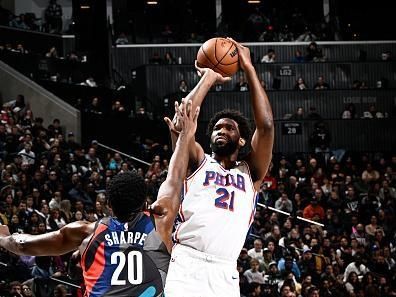 BROOKLYN, NY - NOVEMBER 19: Joel Embiid #21 of the Philadelphia 76ers shoots the ball during the game against the Brooklyn Nets on November 19, 2023 at Barclays Center in Brooklyn, New York. NOTE TO USER: User expressly acknowledges and agrees that, by downloading and or using this Photograph, user is consenting to the terms and conditions of the Getty Images License Agreement. Mandatory Copyright Notice: Copyright 2023 NBAE (Photo by David Dow/NBAE via Getty Images)