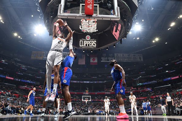 LOS ANGELES, CA - NOVEMBER 27: Zeke Nnaji #22 of the Denver Nuggets drives to the basket during the game against the LA Clippers on November 27, 2023 at Crypto.Com Arena in Los Angeles, California. NOTE TO USER: User expressly acknowledges and agrees that, by downloading and/or using this Photograph, user is consenting to the terms and conditions of the Getty Images License Agreement. Mandatory Copyright Notice: Copyright 2023 NBAE (Photo by Andrew D. Bernstein/NBAE via Getty Images)