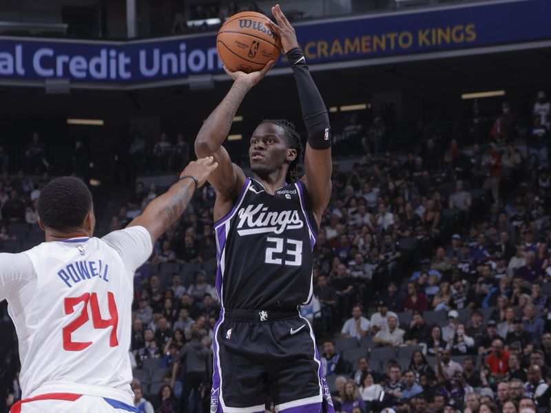 SACRAMENTO, CA - APRIL 2:  Keon Ellis #23 of the Sacramento Kings shoots a 3-point basket during the game  on April 2, 2024 at Golden 1 Center in Sacramento, California. NOTE TO USER: User expressly acknowledges and agrees that, by downloading and or using this Photograph, user is consenting to the terms and conditions of the Getty Images License Agreement. Mandatory Copyright Notice: Copyright 2024 NBAE (Photo by Rocky Widner/NBAE via Getty Images)