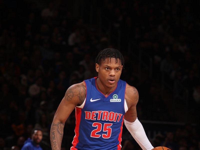 NEW YORK, NY - JANUARY 13: Marcus Sasser #25 of the Detroit Pistons dribbles the ball during the game against the New York Knicks on January 13, 2025 at Madison Square Garden in New York City, New York.  NOTE TO USER: User expressly acknowledges and agrees that, by downloading and or using this photograph, User is consenting to the terms and conditions of the Getty Images License Agreement. Mandatory Copyright Notice: Copyright 2025 NBAE  (Photo by Nathaniel S. Butler/NBAE via Getty Images)