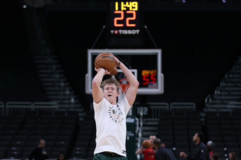 MILWAUKEE, WISCONSIN - NOVEMBER 18: AJ Green #20 of the Milwaukee Bucks participates in warmups prior to a game against the Houston Rockets at Fiserv Forum on November 18, 2024 in Milwaukee, Wisconsin. NOTE TO USER: User expressly acknowledges and agrees that, by downloading and or using this photograph, User is consenting to the terms and conditions of the Getty Images License Agreement. (Photo by Stacy Revere/Getty Images)