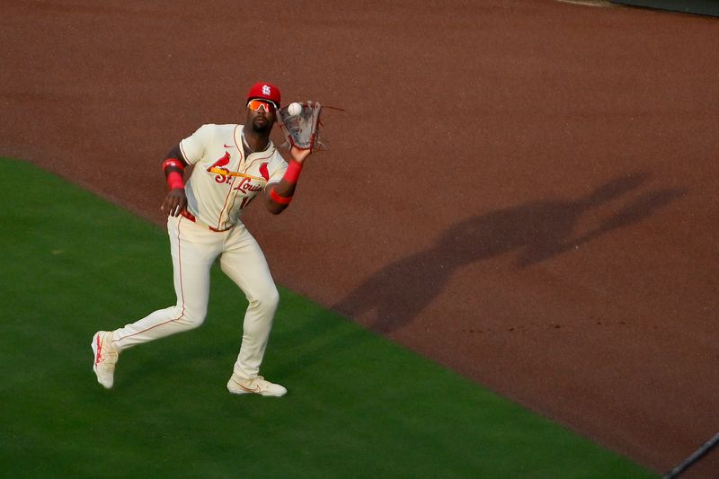 Aug 9, 2025; St. Louis, Missouri, USA;  St. Louis Cardinals right fielder Jordan Walker (18) catches a fly ball against the Chicago Cubs during the second inning at Busch Stadium. Mandatory Credit: Jeff Curry-Imagn Images