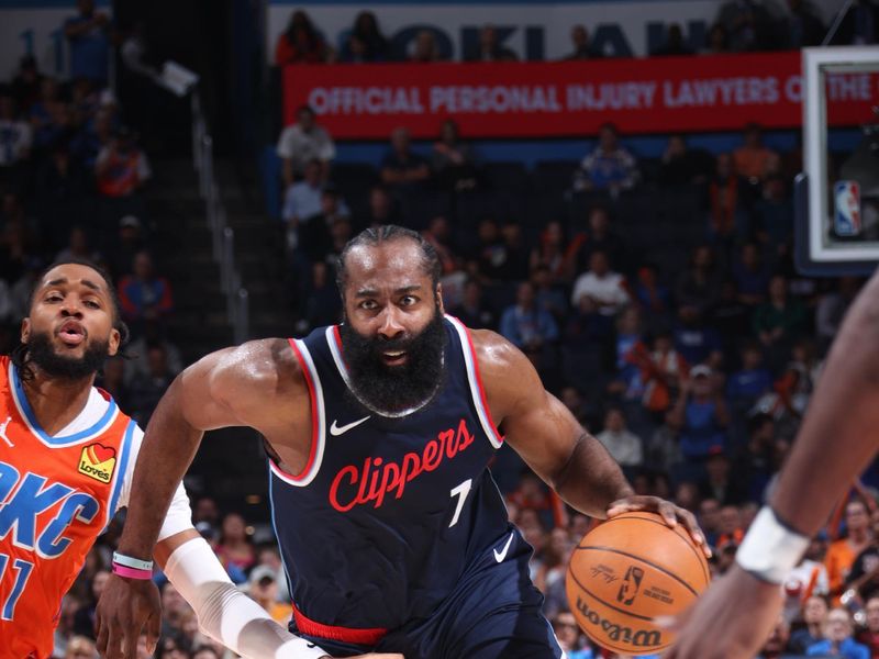 OKLAHOMA CITY, OK - NOVEMBER 11: James Harden #1 of the LA Clippers drives to the basket during the game against the Oklahoma City Thunder on November 11, 2024 at Paycom Center in Oklahoma City, Oklahoma. NOTE TO USER: User expressly acknowledges and agrees that, by downloading and or using this photograph, User is consenting to the terms and conditions of the Getty Images License Agreement. Mandatory Copyright Notice: Copyright 2024 NBAE (Photo by Nathaniel S. Butler/NBAE via Getty Images)