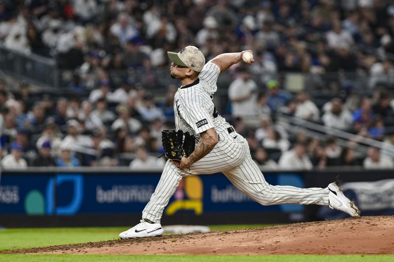 May 16, 2025; Bronx, New York, USA; New York Yankees pitcher Jonathan Loaisiga (43) pitches against the New York Mets during the sixth inning at Yankee Stadium. Mandatory Credit: John Jones-Imagn Images