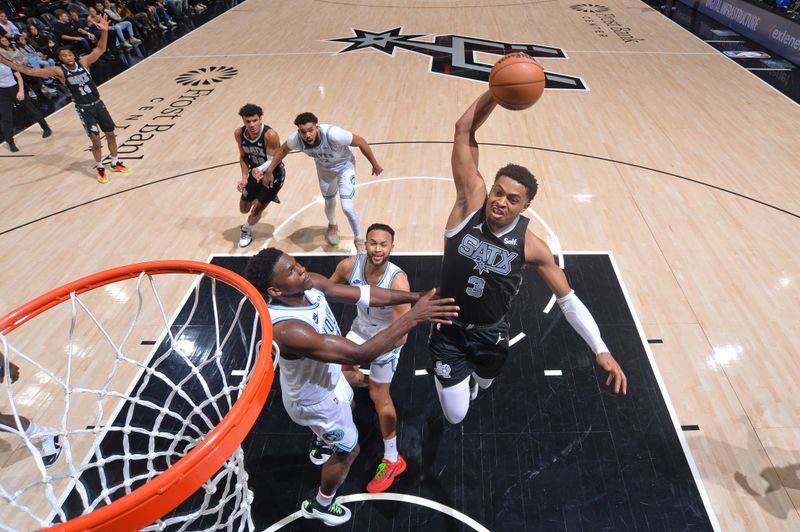 SAN ANTONIO, TX - JANUARY 27: Keldon Johnson #3 of the San Antonio Spurs drives to the basket during the game against the Minnesota Timberwolves on January 27, 2024 at the Frost Bank Center in San Antonio, Texas. NOTE TO USER: User expressly acknowledges and agrees that, by downloading and or using this photograph, user is consenting to the terms and conditions of the Getty Images License Agreement. Mandatory Copyright Notice: Copyright 2024 NBAE (Photos by Michael Gonzales/NBAE via Getty Images)