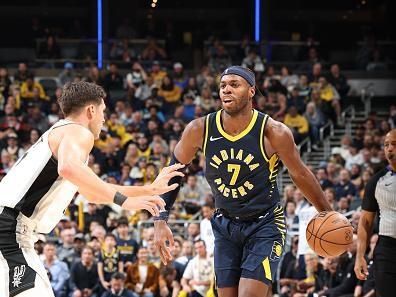 INDIANAPOLIS, IN - NOVEMBER 6: Buddy Heild #7 of the Indiana Pacers dribbles the ball during the game against the San Antonio Spurs on November 6, 2023 at Gainbridge Fieldhouse in Indianapolis, Indiana. NOTE TO USER: User expressly acknowledges and agrees that, by downloading and or using this Photograph, user is consenting to the terms and conditions of the Getty Images License Agreement. Mandatory Copyright Notice: Copyright 2023 NBAE (Photo by Jeff Haynes/NBAE via Getty Images)