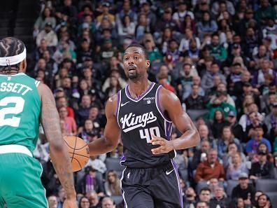 SACRAMENTO, CA - DECEMBER 20:  Harrison Barnes #40 of the Sacramento Kings handles the ball during the game  on December 20, 2023 at Golden 1 Center in Sacramento, California. NOTE TO USER: User expressly acknowledges and agrees that, by downloading and or using this Photograph, user is consenting to the terms and conditions of the Getty Images License Agreement. Mandatory Copyright Notice: Copyright 2023 NBAE (Photo by Rocky Widner/NBAE via Getty Images)