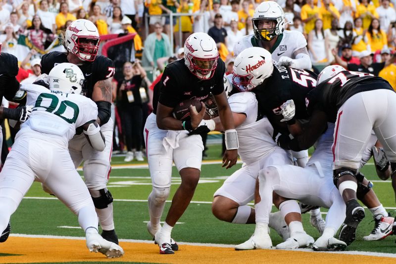 Nov 4, 2023; Waco, Texas, USA; Houston Cougars quarterback Donovan Smith (1) runs the ball for a two-point conversion against the Baylor Bears during overtime at McLane Stadium. Mandatory Credit: Chris Jones-USA TODAY Sports