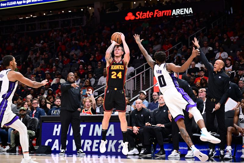 ATLANTA, GA - NOVEMBER 1: Garrison Mathews #24 of the Atlanta Hawks shoots a three point basket during the game against the Sacramento Kings on November 1, 2024 at State Farm Arena in Atlanta, Georgia.  NOTE TO USER: User expressly acknowledges and agrees that, by downloading and/or using this Photograph, user is consenting to the terms and conditions of the Getty Images License Agreement. Mandatory Copyright Notice: Copyright 2024 NBAE (Photo by Adam Hagy/NBAE via Getty Images)