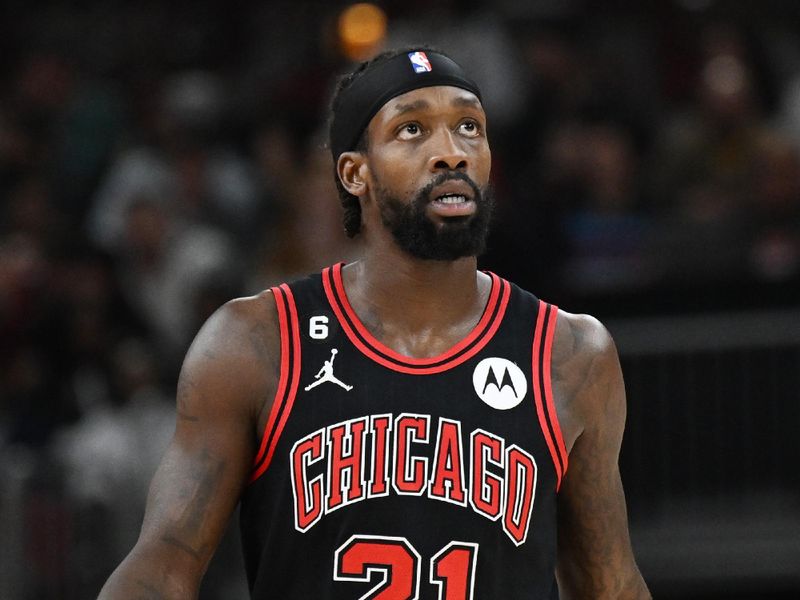 CHICAGO, ILLINOIS - APRIL 04: Patrick Beverley #21 of the Chicago Bulls during the game against the Atlanta Hawks at United Center on April 04, 2023 in Chicago, Illinois. NOTE TO USER: User expressly acknowledges and agrees that, by downloading and or using this photograph, User is consenting to the terms and conditions of the Getty Images License Agreement.  (Photo by Quinn Harris/Getty Images)