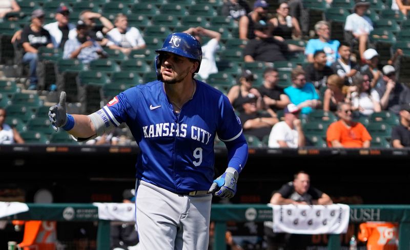 Jul 31, 2024; Chicago, Illinois, USA; Kansas City Royals first baseman Vinnie Pasquantino (9) gestures after hitting a two-run home run against the Chicago White Sox during the ninth inningat Guaranteed Rate Field. Mandatory Credit: David Banks-USA TODAY Sports