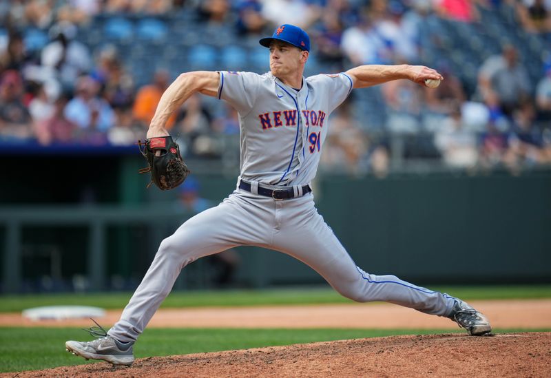 Aug 3, 2023; Kansas City, Missouri, USA; New York Mets relief pitcher Josh Walker (91) pitches during the eighth inning against the Kansas City Royals at Kauffman Stadium. Mandatory Credit: Jay Biggerstaff-USA TODAY Sports