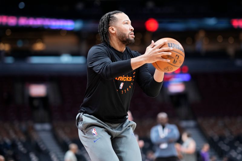 TORONTO, CANADA - DECEMBER 9: Jalen Brunson #11 of the New York Knicks warms up before the game against the Toronto Raptors on December 9, 2024 at the Scotiabank Arena in Toronto, Ontario, Canada.  NOTE TO USER: User expressly acknowledges and agrees that, by downloading and or using this Photograph, user is consenting to the terms and conditions of the Getty Images License Agreement.  Mandatory Copyright Notice: Copyright 2024 NBAE (Photo by Mark Blinch/NBAE via Getty Images)