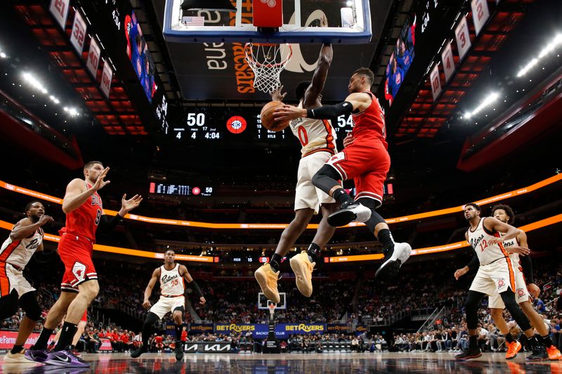 DETROIT, MI - NOVEMBER 18: Zach LaVine #8 of the Chicago Bulls passes the ball during the game against the Detroit Pistons on November 18, 2024 at Little Caesars Arena in Detroit, Michigan. NOTE TO USER: User expressly acknowledges and agrees that, by downloading and/or using this photograph, User is consenting to the terms and conditions of the Getty Images License Agreement. Mandatory Copyright Notice: Copyright 2024 NBAE (Photo by Brian Sevald/NBAE via Getty Images)