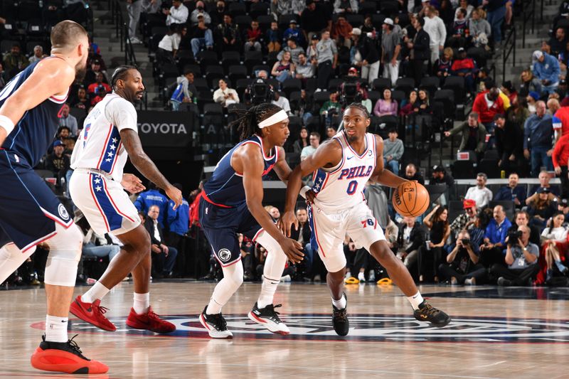 INGLEWOOD, CA - NOVEMBER 6: Tyrese Maxey #0 of the Philadelphia 76ers drives to the basket during the game against the LA Clippers on November 6, 2024 at Intuit Dome in Los Angeles, California. NOTE TO USER: User expressly acknowledges and agrees that, by downloading and/or using this Photograph, user is consenting to the terms and conditions of the Getty Images License Agreement. Mandatory Copyright Notice: Copyright 2024 NBAE (Photo by Juan Ocampo/NBAE via Getty Images)