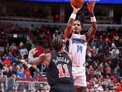 CHICAGO, IL - NOVEMBER 17:  Gary Harris #14 of the Orlando Magic shoots a three point basketduring the In-Season Tournament game against the Chicago Bulls on November 17, 2023 at United Center in Chicago, Illinois. NOTE TO USER: User expressly acknowledges and agrees that, by downloading and or using this photograph, User is consenting to the terms and conditions of the Getty Images License Agreement. Mandatory Copyright Notice: Copyright 2023 NBAE (Photo by Jeff Haynes/NBAE via Getty Images)