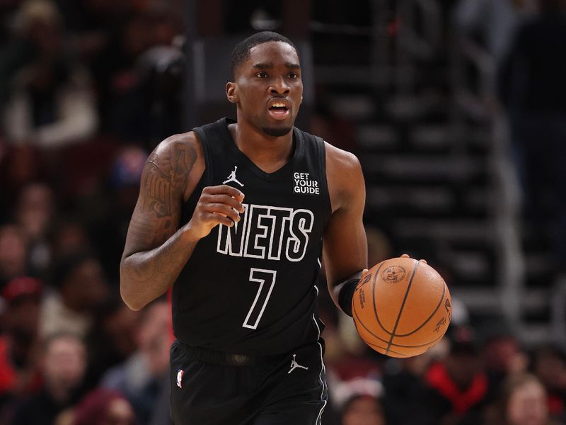 CHICAGO, ILLINOIS - DECEMBER 02: Shake Milton #7 of the Brooklyn Nets dribbles up the court against the Chicago Bulls during the first half at the United Center on December 02, 2024 in Chicago, Illinois. NOTE TO USER: User expressly acknowledges and agrees that, by downloading and or using this photograph, User is consenting to the terms and conditions of the Getty Images License Agreement.  (Photo by Michael Reaves/Getty Images)