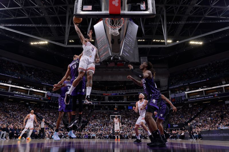 SACRAMENTO, CA - APRIL 12: Bradley Beal #3 of the Phoenix Suns drives to the basket during the game against the Sacramento Kings on April 12, 2024 at Golden 1 Center in Sacramento, California. NOTE TO USER: User expressly acknowledges and agrees that, by downloading and or using this Photograph, user is consenting to the terms and conditions of the Getty Images License Agreement. Mandatory Copyright Notice: Copyright 2024 NBAE (Photo by Rocky Widner/NBAE via Getty Images)